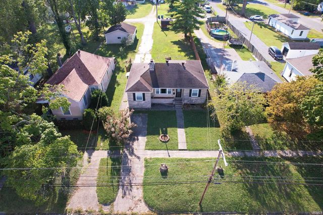 1218 N Cherry Street, Mount Carmel, IL 62863