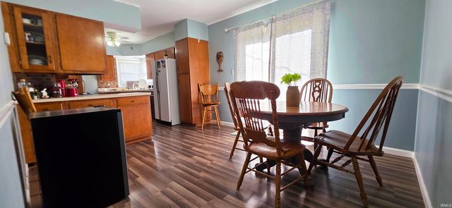 1218 N Cherry Street, Mount Carmel, IL 62863