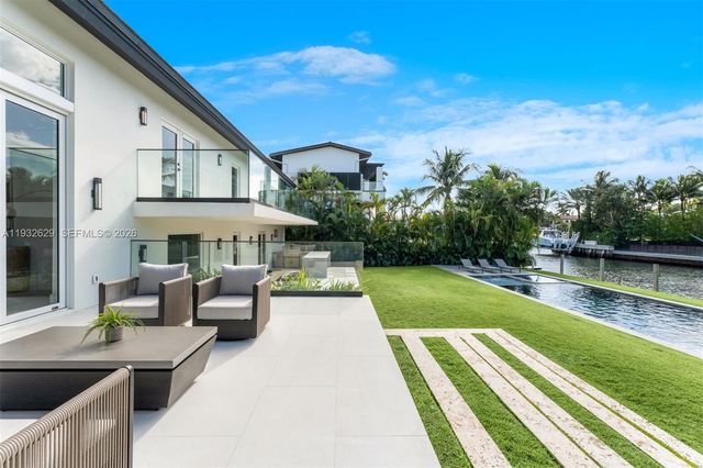 6970 Sunrise Dr, Coral Gables, FL 33133