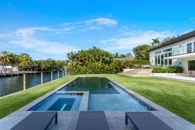 6970 Sunrise Dr, Coral Gables, FL 33133