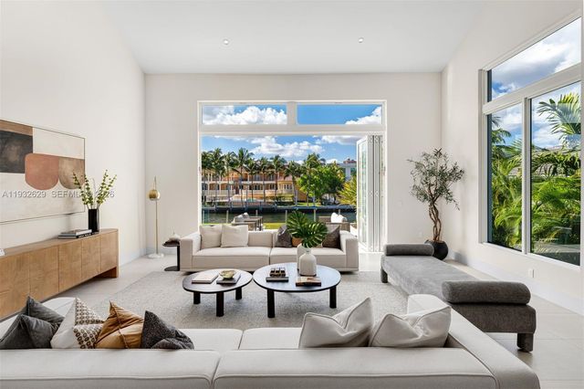 6970 Sunrise Dr, Coral Gables, FL 33133