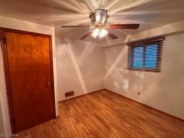 101 Westlake Lane, New Manchester, WV 26047