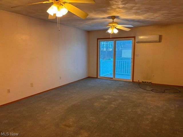 101 Westlake Lane, New Manchester, WV 26047