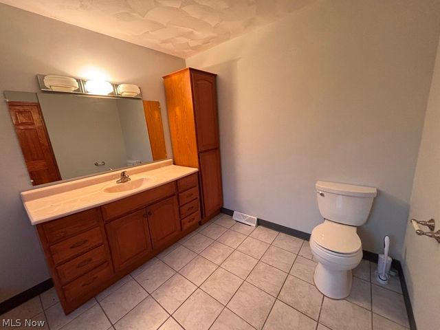 101 Westlake Lane, New Manchester, WV 26047