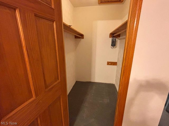 101 Westlake Lane, New Manchester, WV 26047