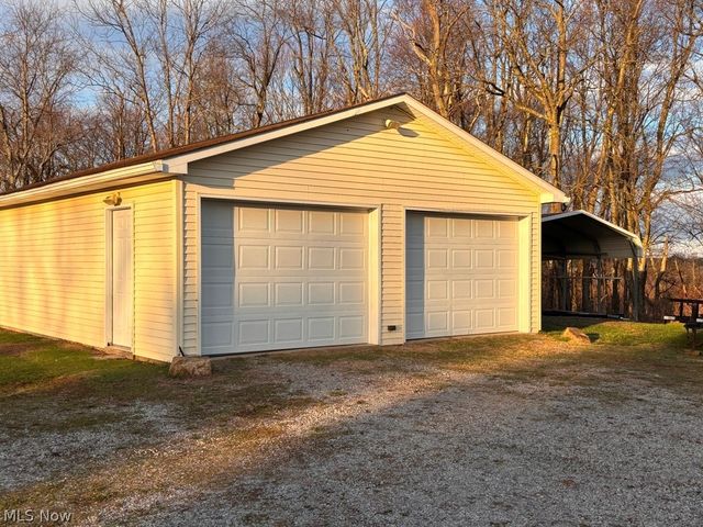 101 Westlake Lane, New Manchester, WV 26047