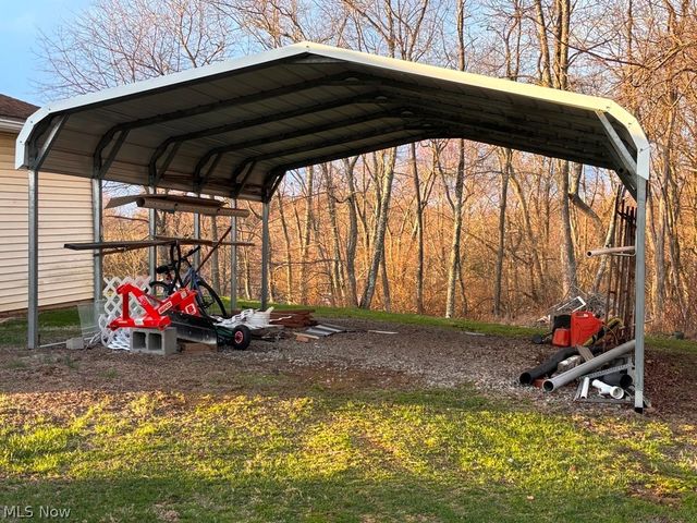 101 Westlake Lane, New Manchester, WV 26047