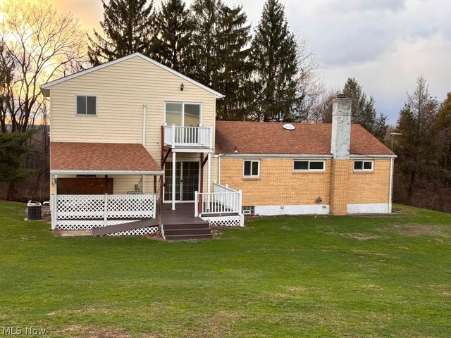 101 Westlake Lane, New Manchester, WV 26047