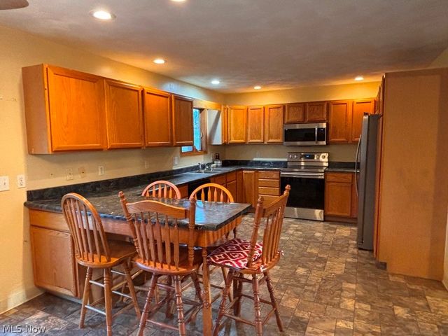 101 Westlake Lane, New Manchester, WV 26047