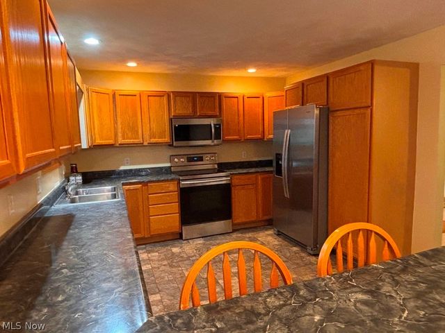 101 Westlake Lane, New Manchester, WV 26047