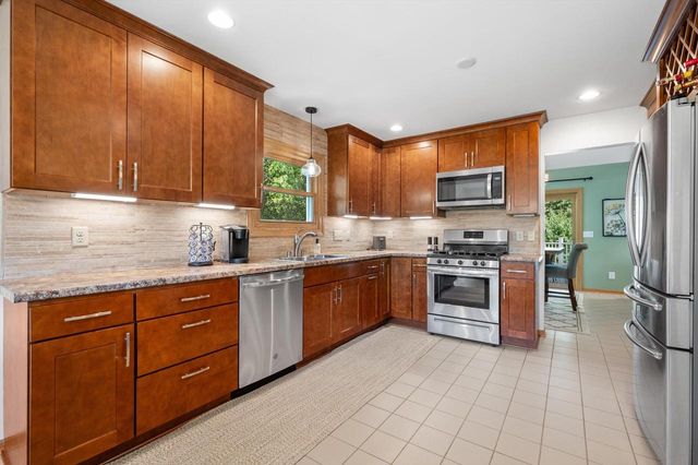 13300 W North LANE, New Berlin, WI 53151