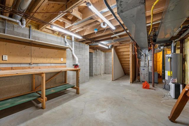 13300 W North LANE, New Berlin, WI 53151