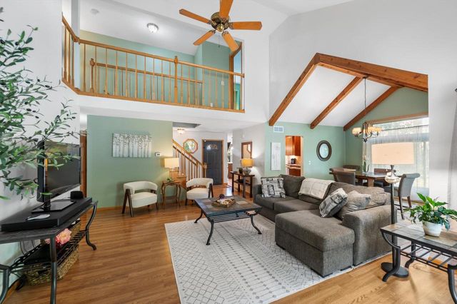 13300 W North LANE, New Berlin, WI 53151