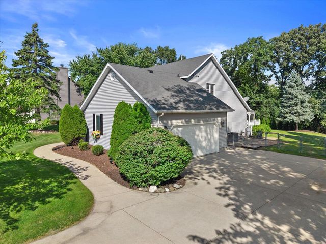 13300 W North LANE, New Berlin, WI 53151