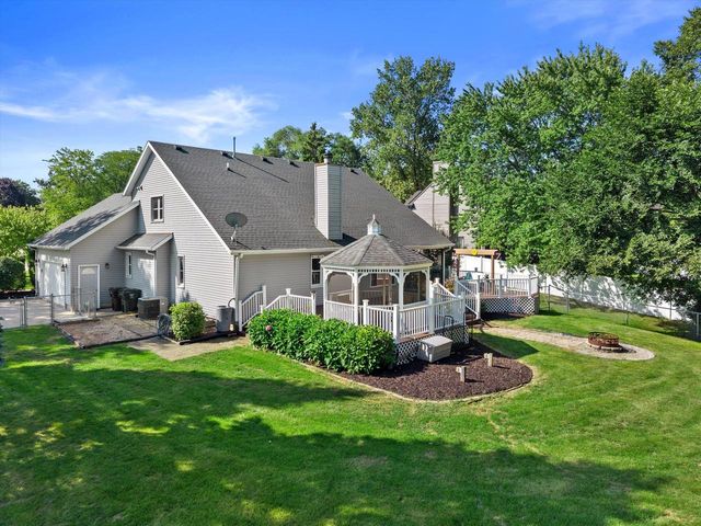 13300 W North LANE, New Berlin, WI 53151