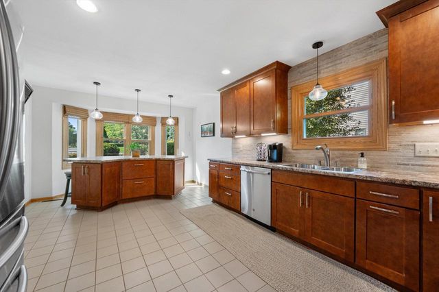 13300 W North LANE, New Berlin, WI 53151