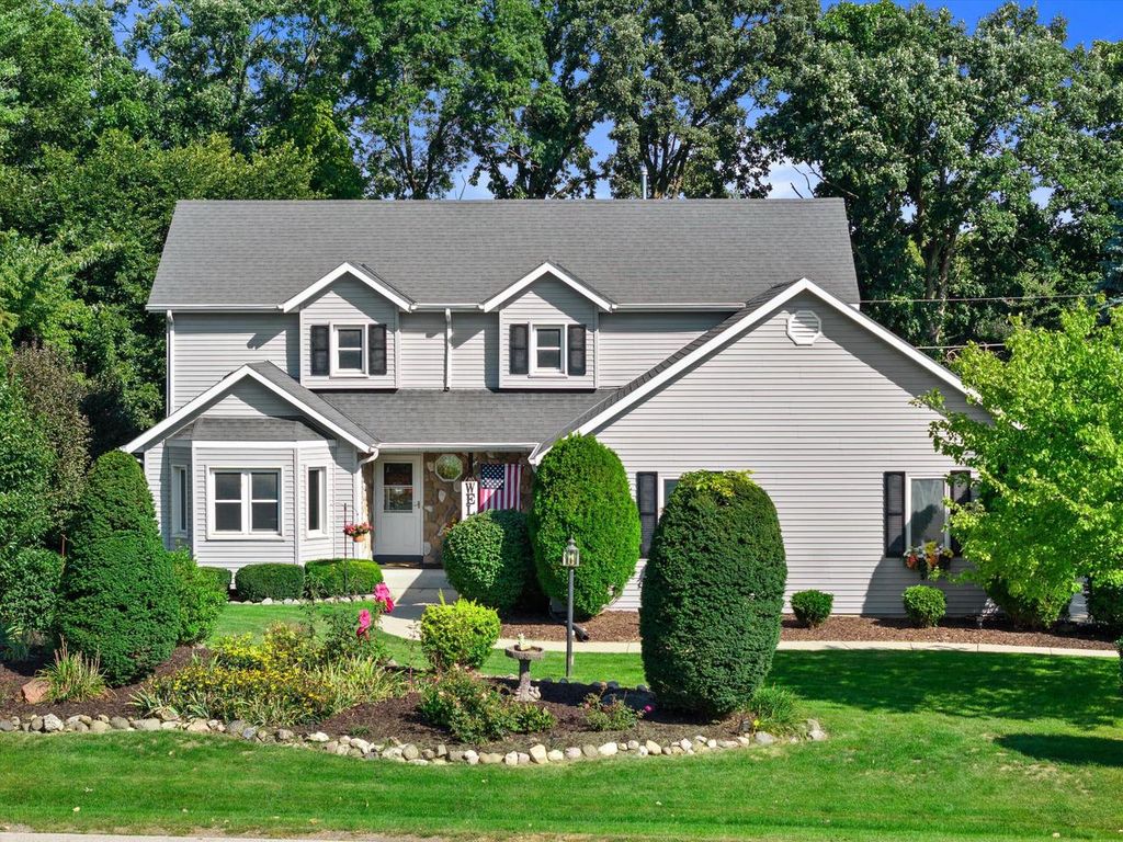 13300 W North LANE, New Berlin, WI 53151