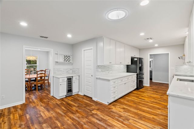 2012 Baywood Dr, Rockport, TX 78382