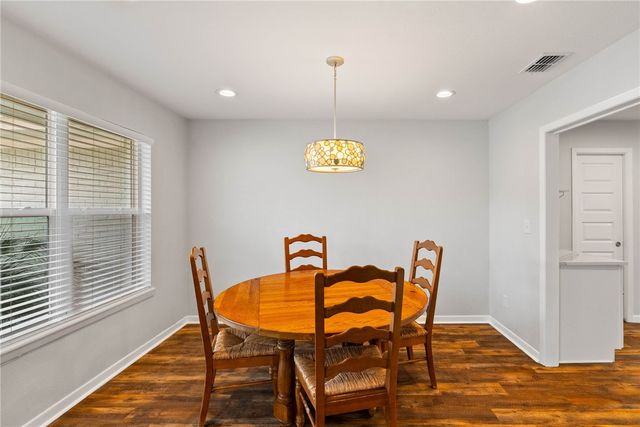 2012 Baywood Dr, Rockport, TX 78382