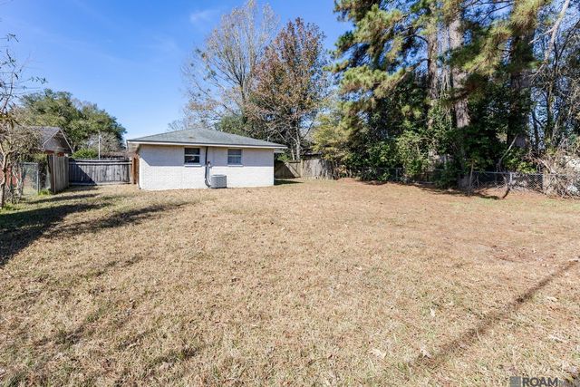 1246 Village Park Dr, Baton Rouge, LA 70810