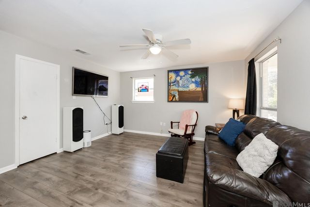 1246 Village Park Dr, Baton Rouge, LA 70810