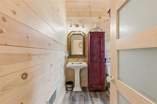 425 Camp Yonah Road, Clarkesville, GA 30523