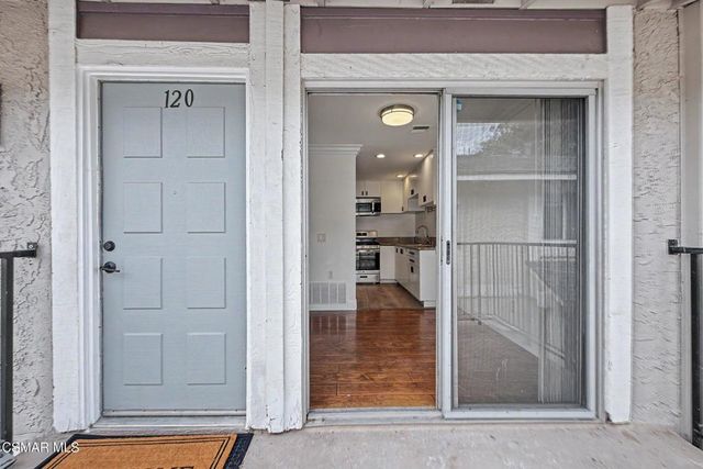510 Spring Road 120, Moorpark, CA 93021