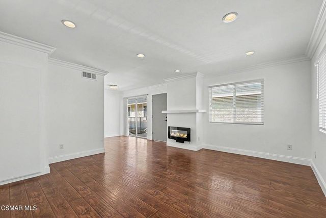 510 Spring Road 120, Moorpark, CA 93021