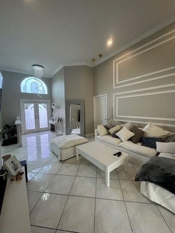 6972 NW 19th Street, Margate, FL 33063
