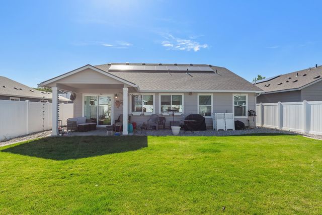 418 N Arc Ct, Spokane Valley, WA 99016