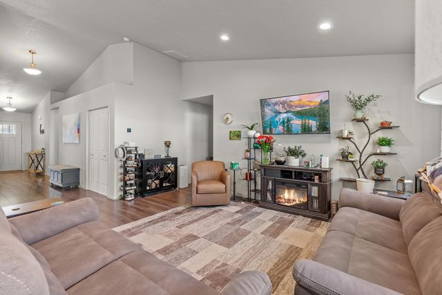 418 N Arc Ct, Spokane Valley, WA 99016
