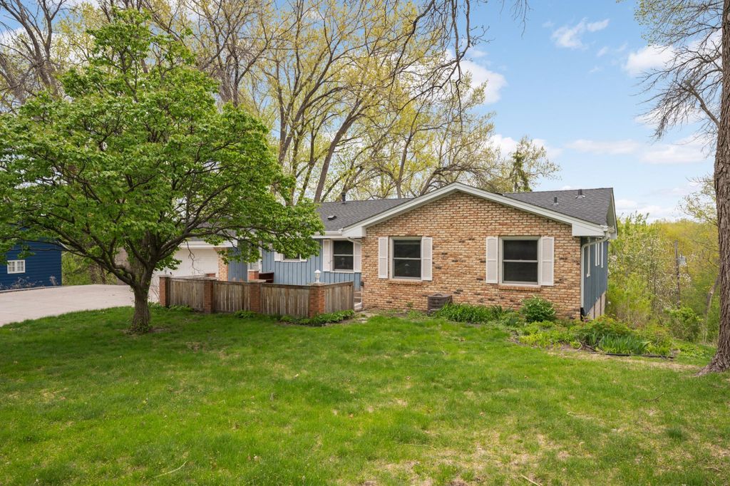 4030 Wasatch Lane, Golden Valley, MN 55422 — photo 2