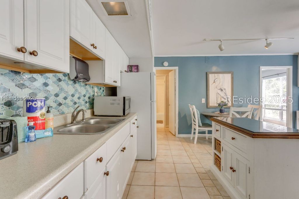 217 Cordillo Pkwy Apt D2, Hilton Head Island, SC 29928
