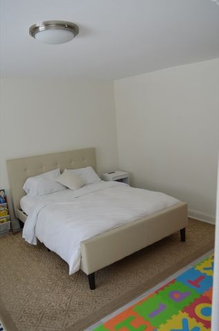 92 Johnson Woods Dr 92, Reading, MA 01867