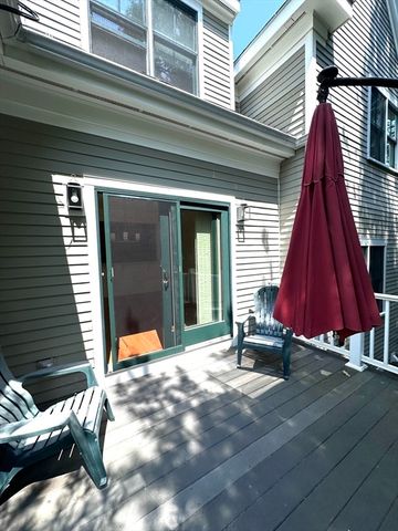 92 Johnson Woods Dr 92, Reading, MA 01867