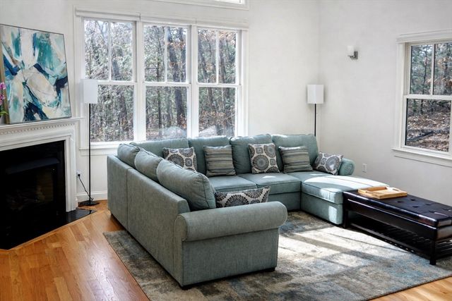 92 Johnson Woods Dr 92, Reading, MA 01867