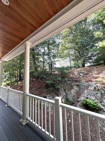 92 Johnson Woods Dr 92, Reading, MA 01867