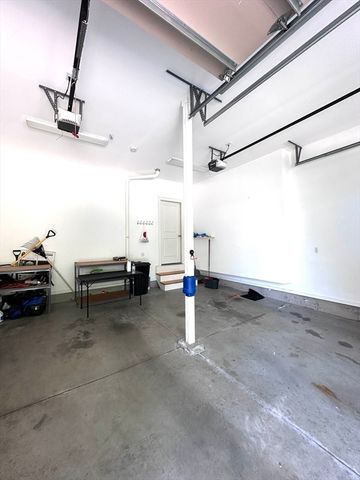 92 Johnson Woods Dr 92, Reading, MA 01867