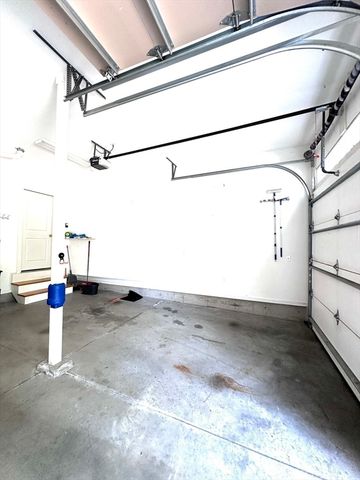 92 Johnson Woods Dr 92, Reading, MA 01867