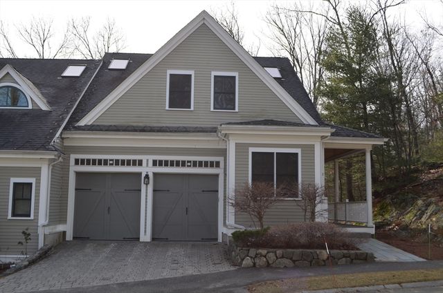 92 Johnson Woods Dr 92, Reading, MA 01867