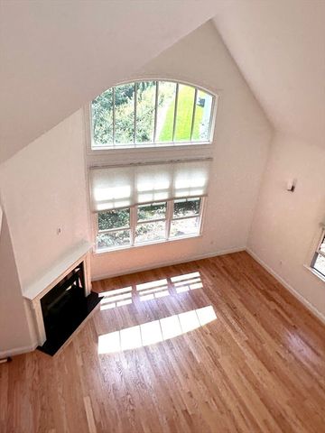 92 Johnson Woods Dr 92, Reading, MA 01867