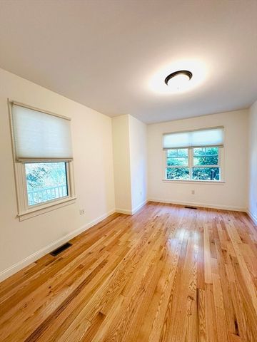 92 Johnson Woods Dr 92, Reading, MA 01867