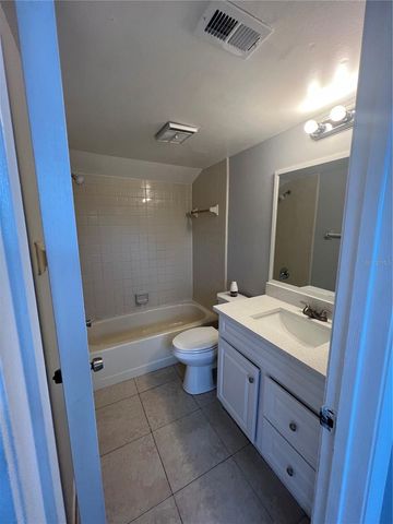 2812 HUNT CLUB LANE 2812, Orlando, FL 32826