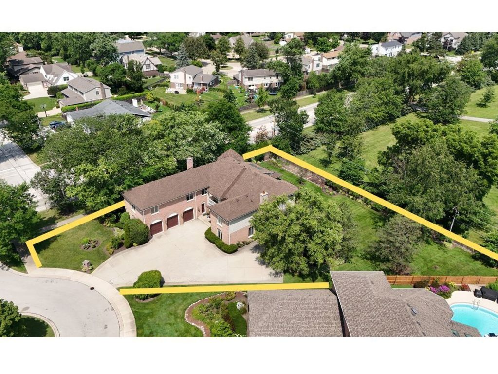 2509 Astor Court, Glenview, IL 60026