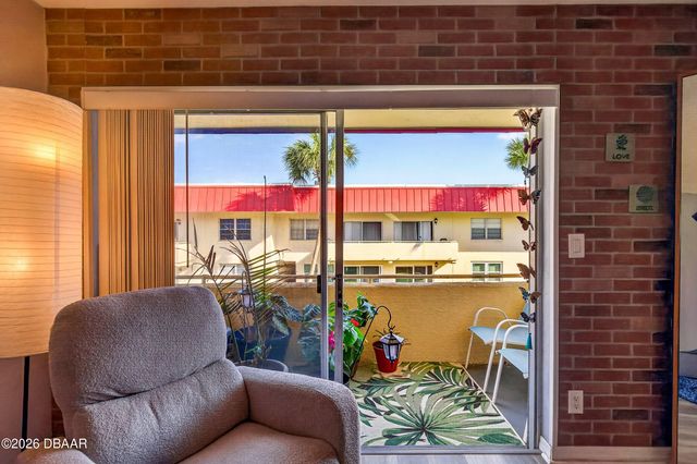 2801 N Halifax Ave Apt 246, Daytona Beach, FL 32118