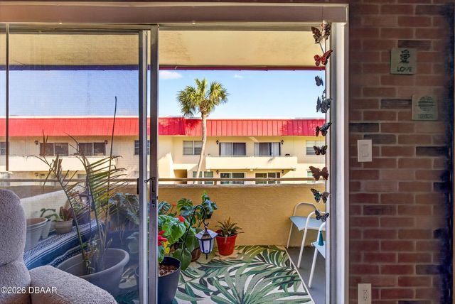 2801 N Halifax Ave Apt 246, Daytona Beach, FL 32118