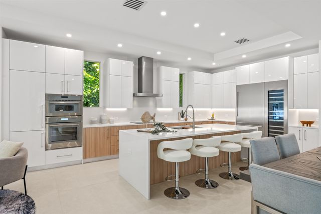 417 Lake Drive, Delray Beach, FL 33444