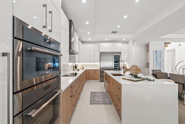 417 Lake Drive, Delray Beach, FL 33444