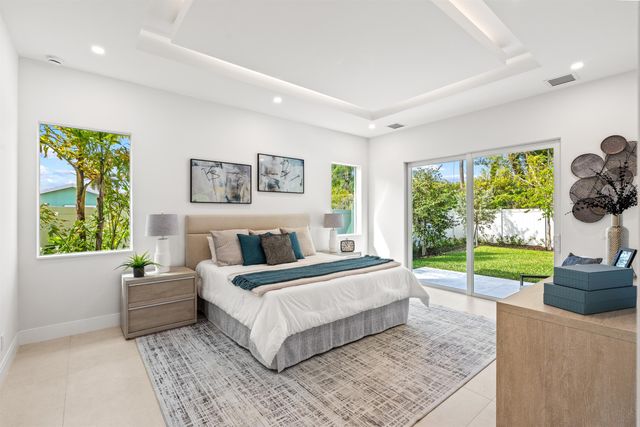 417 Lake Drive, Delray Beach, FL 33444