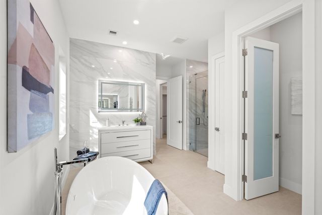 417 Lake Drive, Delray Beach, FL 33444